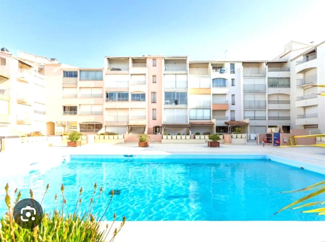 Centre Port,Studio Cosy,Vue Piscine Et Sur Le Parking Prive Ainsi Que Le Mont Saint Martin Агд Экстерьер фото